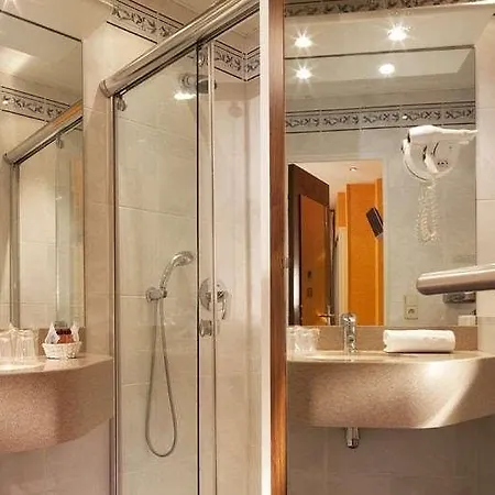 Hotel Cecilia Arc De Triomphe Paris