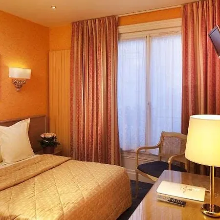 Cecilia Arc De Triomphe 3* Paris